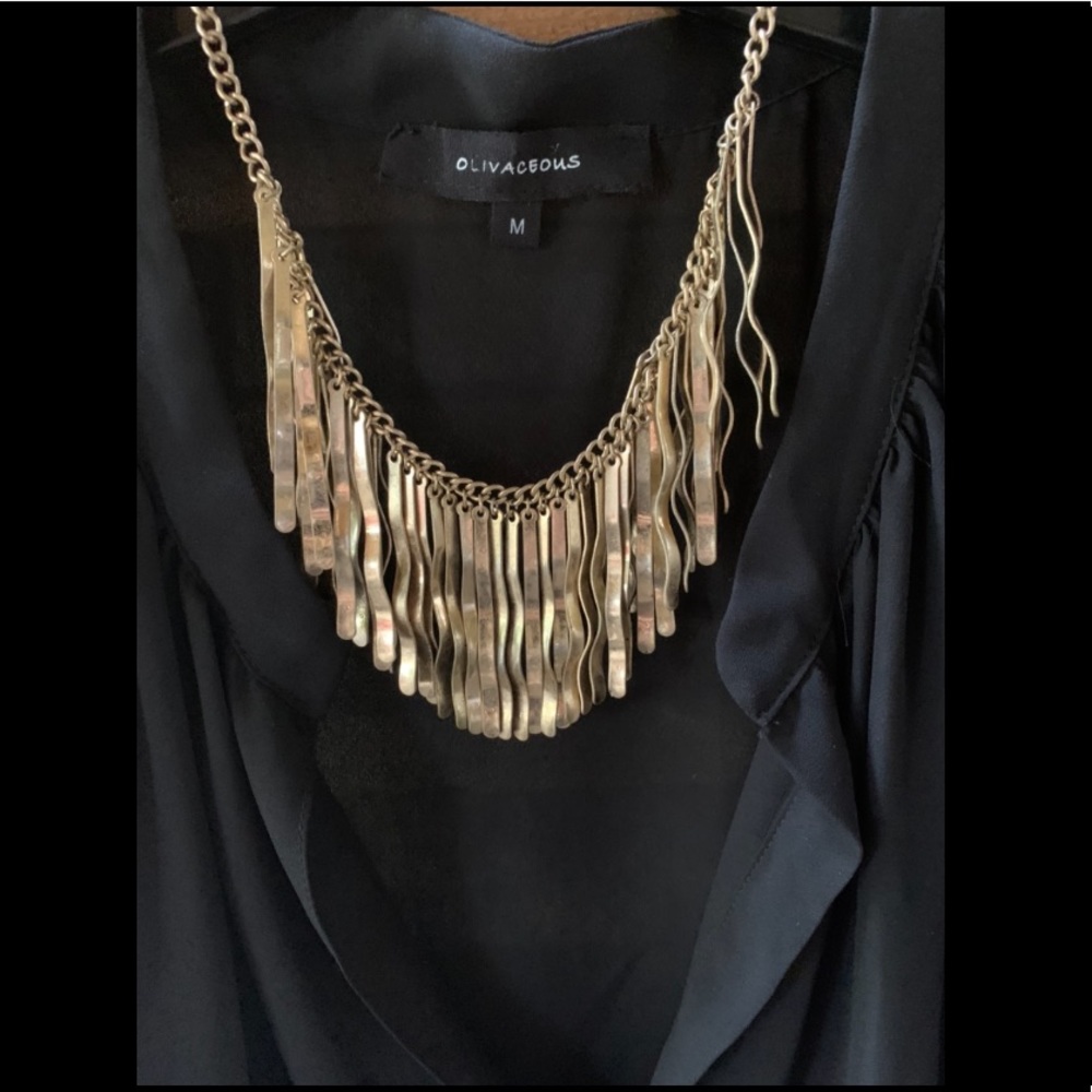 Olivaceous Deep V Blouse in Black. Size Medium. NWOT. - Picture 6 of 6